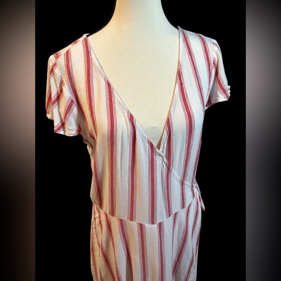 Hollister Red and White Striped Romper with Wrap and Side Tie - Picture 4 of 6
